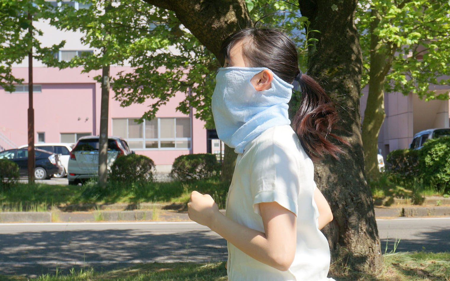 フェイスマスク かおをつつむ 呼吸しやすい 通気のよい 息苦しくない 綿レーヨンシルク